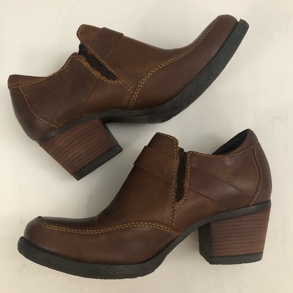 BORN l Sz 9.5 l Brown British Tan Leather Shoeties - Picture 10 of 14